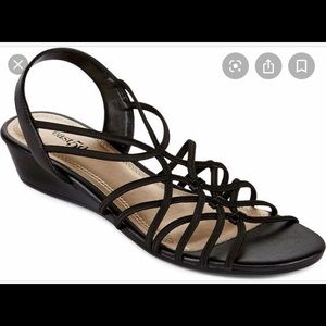 🆕 East 5th royal wedge sandal